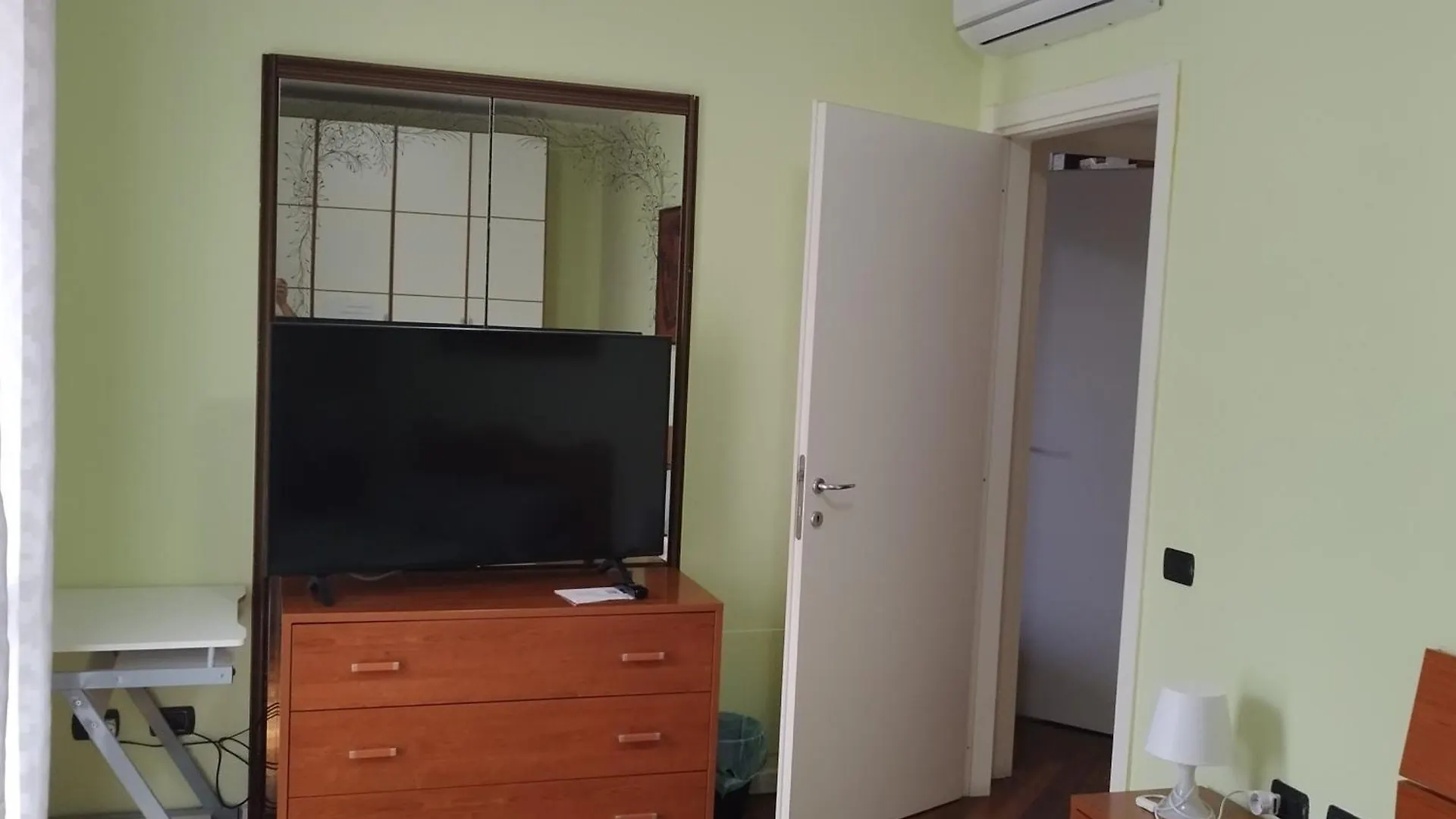 Camera Matrimoniale, Politecnico Milano Bovisa E Fiera Rho Séjour chez l'habitant Milan
